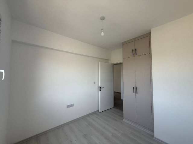 Lefkoşa Küçük Kaymaklı'da Türk Koçanlı Asansörlü Binada 3+1 Sıfr Satılık Daire - Fotoğraf 3
