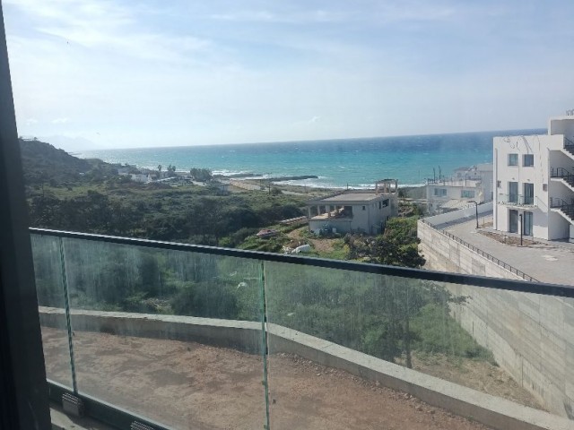 Esentepe, Girne’de Lüks Eşyalı Stüdyo, Loft  2 yatak Penthouse ve 3 yatak odalı Villalar –TR ve CY vatandaşlarına kredi uygun