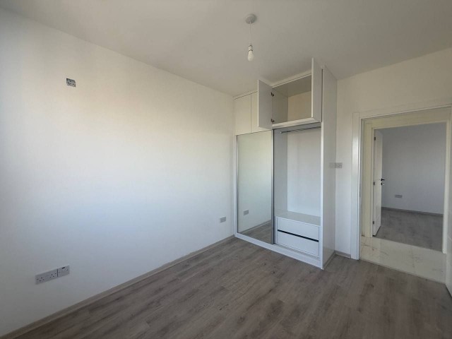 Girne Boğaz'da Türk Koçanlı Önü kapanmaz 3+1 Çatı Teraslı Sıfır Satılık Daire - Fotoğraf 4