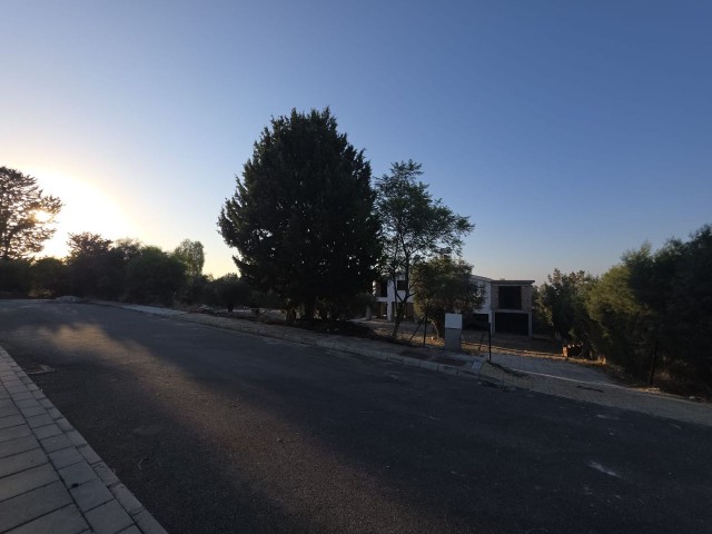 Girne, Bellapais'te Satılık 2.914 m² Eşsiz Konut Arsası