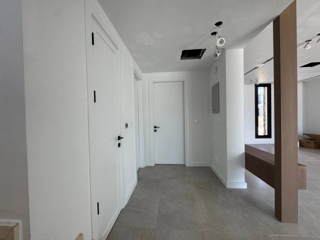 Girne'de, Edremit bolgesinde Satilik Resale inşaat halindeki 3 yatak odalı villa - Fotoğraf 2