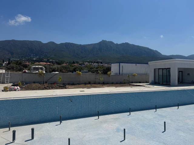 Girne'de, Edremit bolgesinde Satilik Resale inşaat halindeki 3 yatak odalı villa - Fotoğraf 4