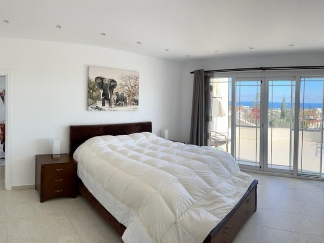 Girne Edremit’te Satılık Ultra Lüks 5+1 Villa Bahçe, Şömine ve Özel Havuzlu | 500 m² - Fotoğraf 2