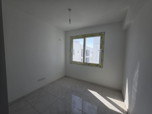 Lefkoşa Gönyeli'de büyük kilerin arkasında satılık 2+1 yeni daire - Fotoğraf 2