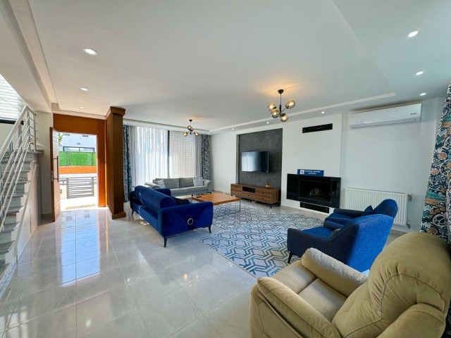 Girne, Alsancak’ta Bahçeli ve Havuzlu Eşyalı 3+1 Villa Satılıktır - Fotoğraf 2