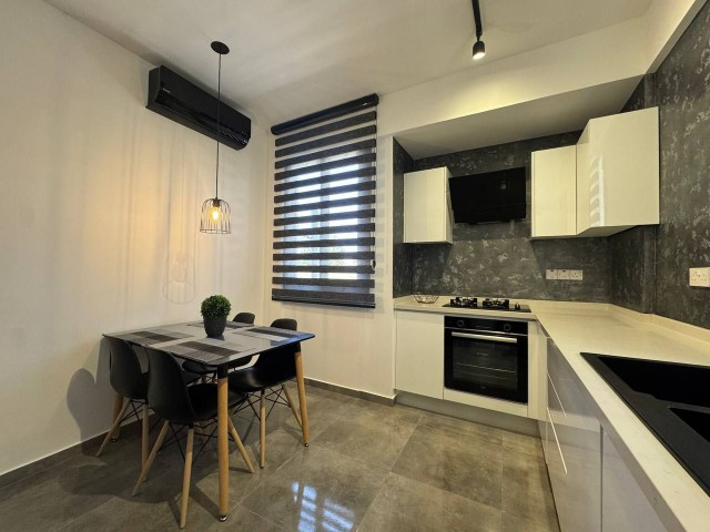 Çatıda Jakuzili Tam Eşyalı 4+1 Villa – Deniz & Dağ Manzaralı – Alsancak, Girne