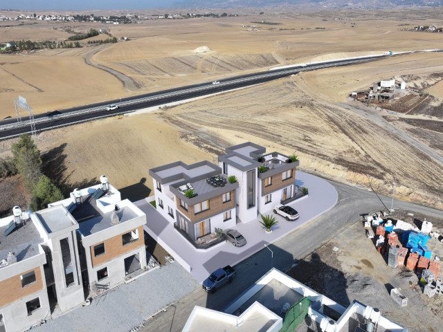 Lefkoşa Gönyeli villa bölgesinde elden ödemeli 2+1 bahçeli ve teraslı lüks satılık daireler - Fotoğraf 3