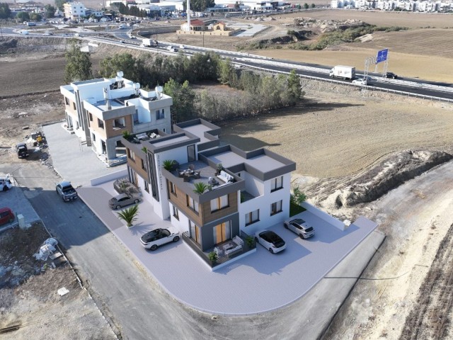 Lefkoşa Gönyeli villa bölgesinde elden ödemeli 2+1 bahçeli ve teraslı lüks satılık daireler - Fotoğraf 4