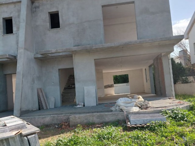 Yenikent Bölgesinde Satılık 3+1 İkiz Villa - Fotoğraf 2