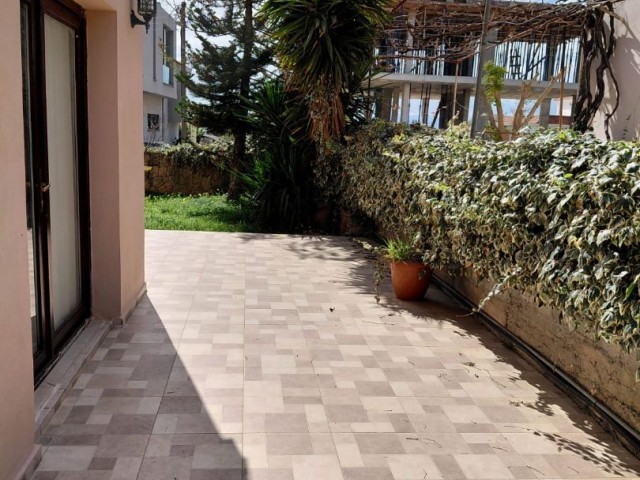 Gönyeli Aşıklar Tepesinde Eşsiz Satılık Villa
