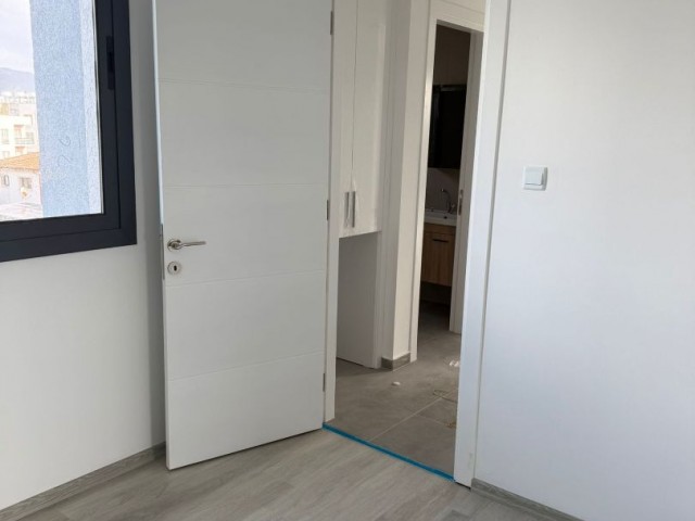 Lefkoşa Devlet Hastahanesi Arkası Satılık 2+1 Daireler - Fotoğraf 2