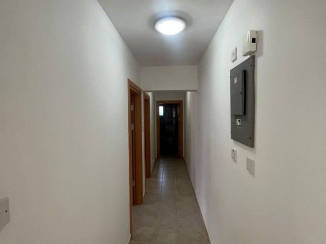 Denize Sıfır Site İçerisinde 2+1 Fırsat Daire - Fotoğraf 4