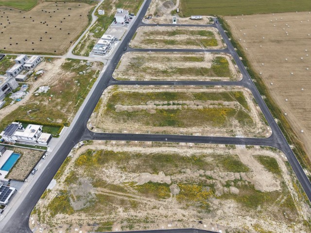 Gönyeli Batı Kent’te Satılık Konut İmarlı, 608 m² Köşe Arsa