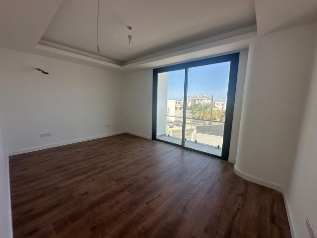 Kıbrıs Girne Karaoğlanoğlu'nda Satılık muhteşem konumda Modern Tasarımlı 3+1 Özel Havuzlu Villa - Fotoğraf 2
