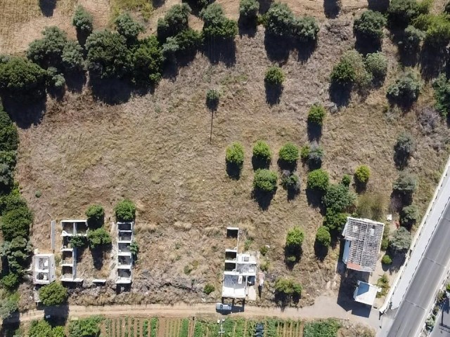 Kıbrıs Girne Edremit'te  Anayola Sıfır Ticari İzinli Avm Projesi Onaylanmış Satılık Arazi