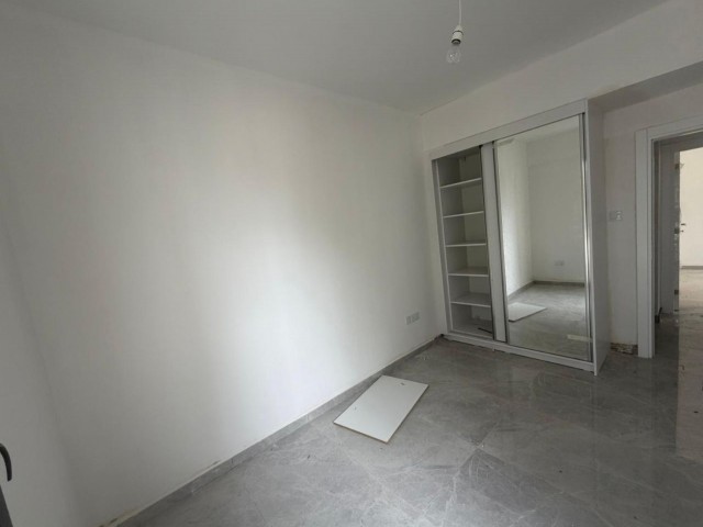 Kıbrıs Lefkoşa Küçük Kaymaklı'da TürkKoçanlı Satılık Modern 2+1 Daire