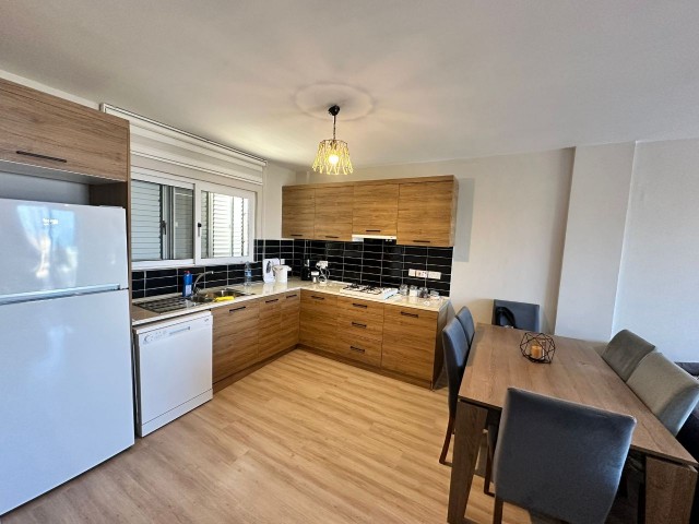 Kıbrıs Girne Çatalköy'de Ortak Havuzlu Site İçerisinde Satılık Full Eşyalı İkiz Villa - Fotoğraf 4