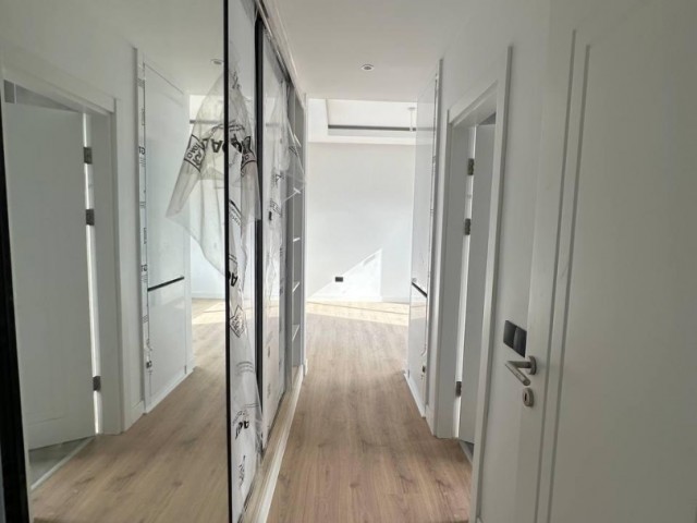 Girne Alsancak'ta Satılık Modern İkiz Villa!Sadece 60% ödeyerek kalanı 10 yıllık taksitle ödeyebileceğiniz bu fırsatı kaçırmayınız - Fotoğraf 1