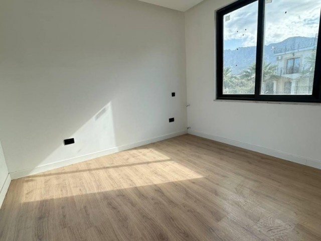 Girne Alsancak'ta Satılık Modern İkiz Villa!Sadece 60% ödeyerek kalanı 10 yıllık taksitle ödeyebileceğiniz bu fırsatı kaçırmayınız - Fotoğraf 2