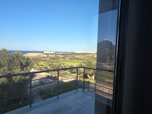 Girne/çatalköy’de Satılık Deniz ve Dağ Manzaralı 4+1 Müstakil Havuzlu Villa - Fotoğraf 4