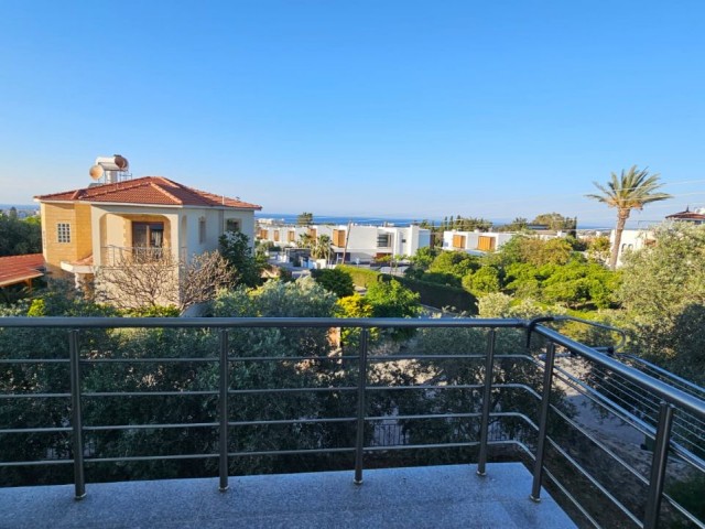 Girne Edremit’te Satılık 2+1 Full Eşyalı Daire | Masrafsız & Hazır Yaşam - Fotoğraf 1