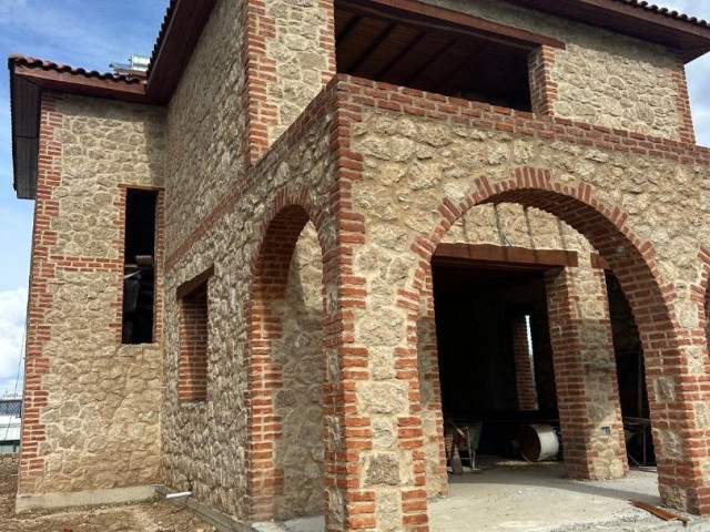 Girne/karşıyaka – Yağ Değirmeni Yakını Satılık 3+1 Lüks Villalar (proje) - Fotoğraf 1