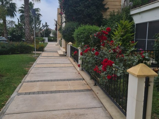 İskele Boğaz – Sunrıse Beach Club Satılık 2+1 Bahçe Manzaralı Daire | Denize 200 Metre - Fotoğraf 1