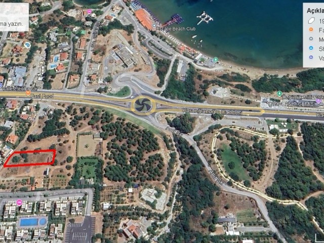 Girne /alsancak'ta Satılık Çıkartma Plajı Bölgesi Mükemmel Konumlu Arsa - Fotoğraf 1