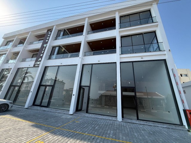 GİRNE ALSANCAK – OKULLAR BÖLGESİ  YOL ÜZERİNDE SATILIK TİCARİ MÜLKLER