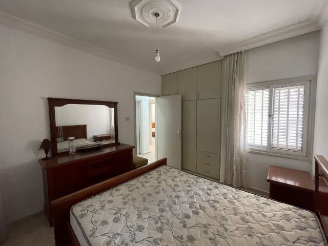 LEFKOŞA/YENİKENT' TE TİCARİ İZİNLİ 3+1 SATILIK DAİRE