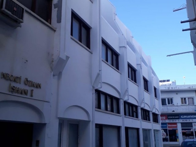Lefkoşa Surlariçi – Saray Otel Yanı Satılık Komple Dükkanlar - Fotoğraf 2