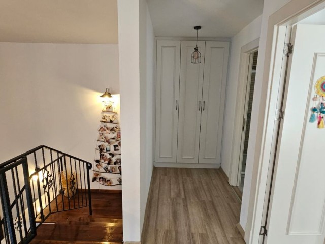 Girne Alsancak’ta Satılık 3+1 İkiz Villa – Full Eşyalı – Site Havuzlu - Fotoğraf 3