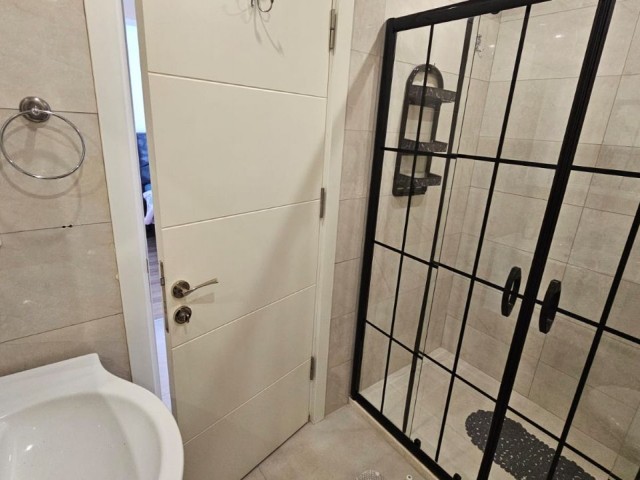 Girne/ Alsancak Atakara Bölgesi | Havuzlu Sitede Satılık 2+1 Daire - Fotoğraf 2