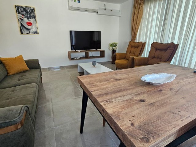 Girne/ Alsancak Atakara Bölgesi | Havuzlu Sitede Satılık 2+1 Daire - Fotoğraf 3