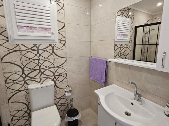 Girne/ Alsancak Atakara Bölgesi | Havuzlu Sitede Satılık 2+1 Daire - Fotoğraf 4