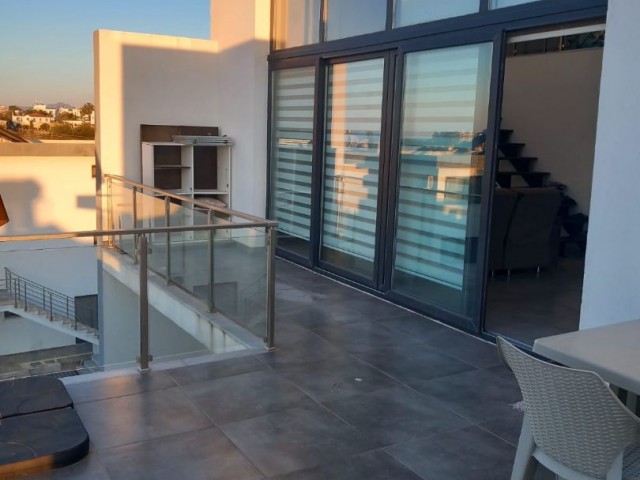 Girne Alsancak – Atakara / Şokmar Bölgesi Satılık 3+1 Loft Penthouse - Fotoğraf 3