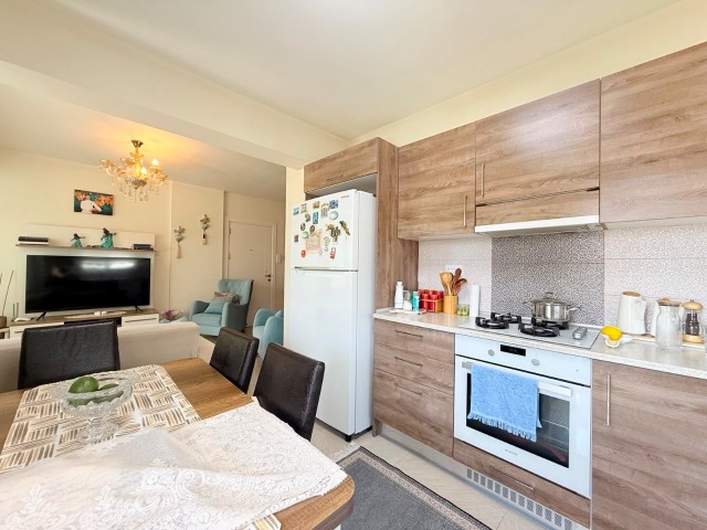 Girne Çarşı Merkez'de Satılık 3+1 Full Eşyalı Daire - Fotoğraf 3