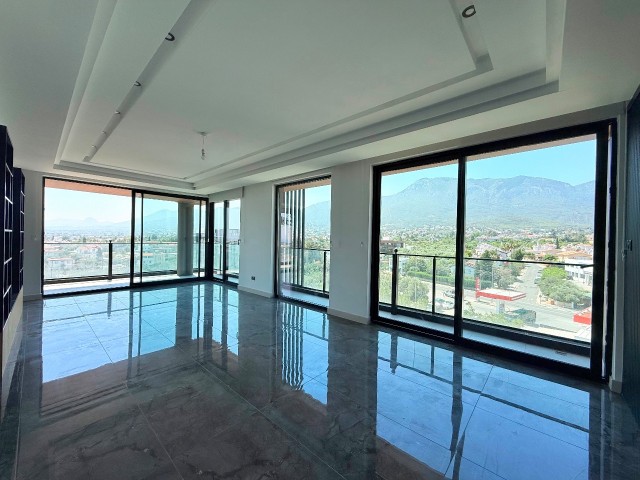 Girne Doğanköy'de Satılık Türk Koçanlı 3+1 Full Deniz ve Dağ Manzaralı Penthouse Daire - Fotoğraf 4