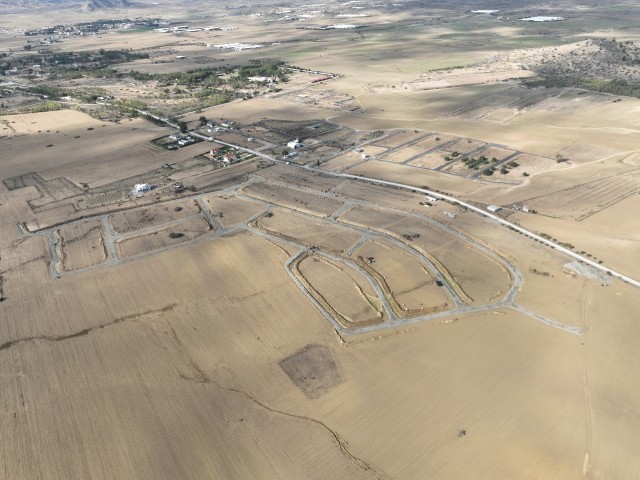 Lefkoşa Türkeli’nde Satılık Arsalar – 20.000 STG Peşinat, Aylık 980 STG Taksitle Arsa Sahibi Olun - Fotoğraf 3