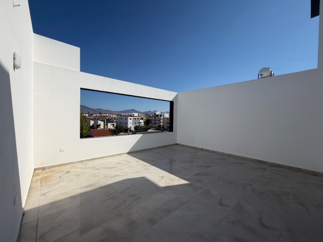 🏙️ Gönyeli’de Araç Takasına Açık, Türk Koçanlı Satılık 2+1 Penthouse - Fotoğraf 2