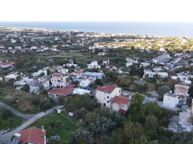 Deniz Manzaralı 540 m² Arsa - Fotoğraf 1
