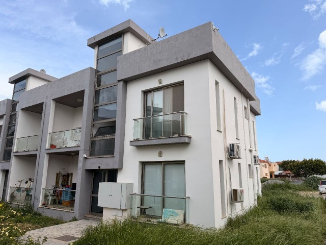 Girne Lapta'da 2+1 Ful Eşyalı Daire - Fotoğraf 4