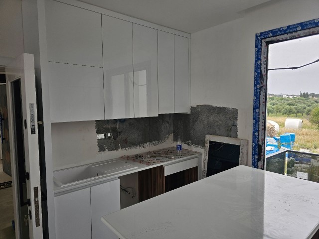 Lapta 1+1 Satılık Çatı Teraslı Daire - Fotoğraf 2