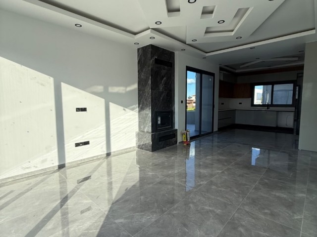Yenikent Satılık Son 4+1 Villa! - Fotoğraf 1