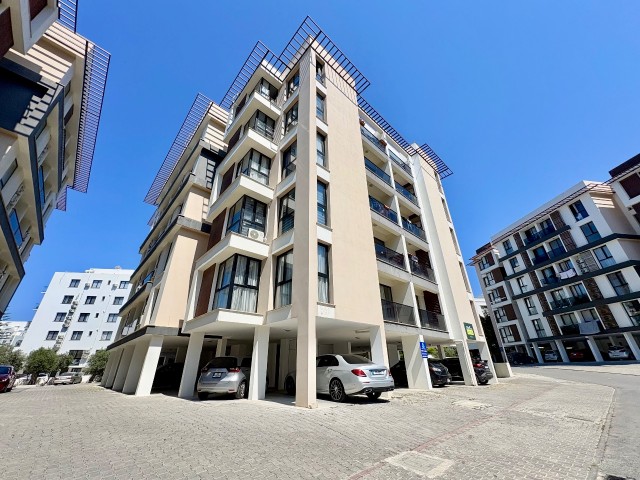 Girne Merkez Prestijli Konumda 3+1 Manzaralı Uygun Fiyatlı Eşyalı Satılık Daire