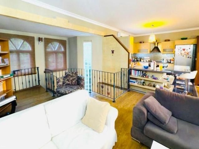 Girne'nin merkezinde satılık müstakil 3+1 villa!
