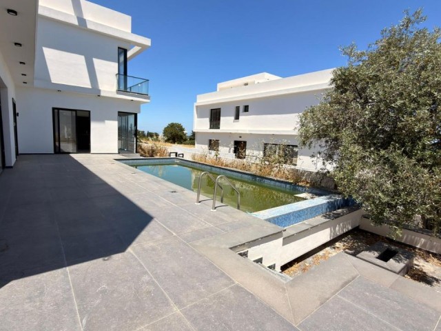 Girne Çatalköy'de Özel Havuz'lu Krediye Uygun Satılık 4+1 Sıfır Villa - Fotoğraf 3