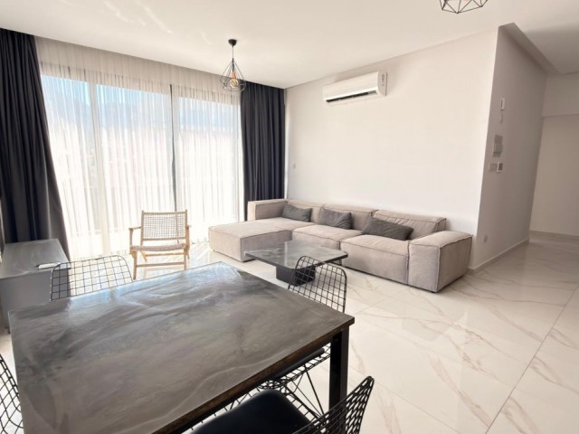 Girne Merkez'de | Krediye Uygun Dağ & Deniz & Şehir Manzaralı Satılık 2+1 Penthouse - Fotoğraf 4