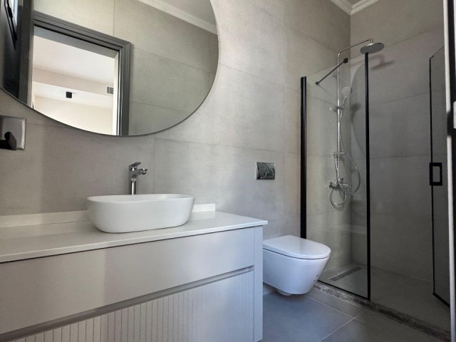 Satılık Girne Ozanköyde Sessiz Sakin Bölgede 4+1 Havuzlu Emsalsiz Lüks Villa - Fotoğraf 2