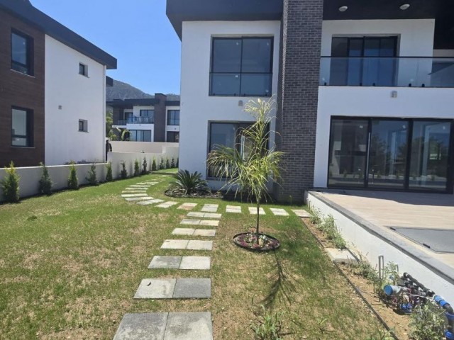 Girne Zeytinlikte Yüzme Havuzlu, Bahçeli Eşyasız 4+1 Villa Fırsatı! - Fotoğraf 3